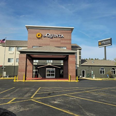 La Quinta Inn & Suites By Wyndham Peru Starved Rock St Park Exterior photo